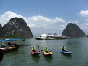 Canoa Isla de James Bond