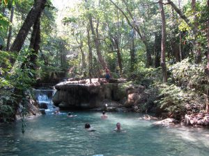 Saltos de agua de Erawan