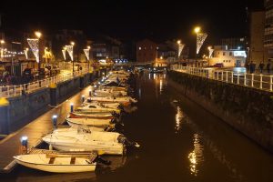 Llanes de noche