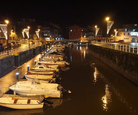 Llanes de noche