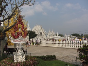 Templo blanco entrada