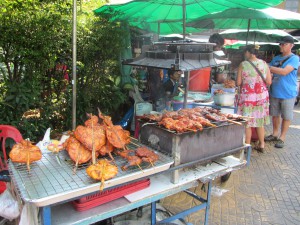 Puesto pollo en Bangkok
