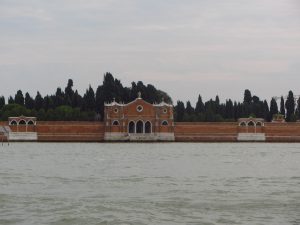 isla de San Michele de camino a Murano