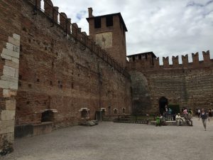 Interior del Castelvecchio de Verona