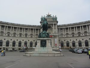 Palacio Imperial de Hofburg estatua de Viena