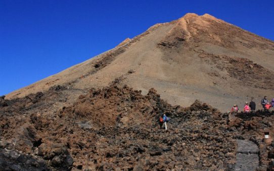 Excursión al Teide, La Orotava y Alfombras del Corpus