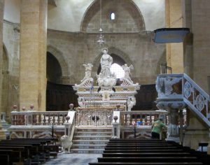 Interior Cattedrale di Santa Maria Alghero