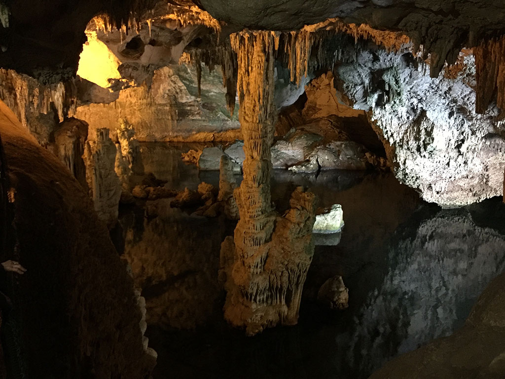 Visitar la Gruta de Neptuno