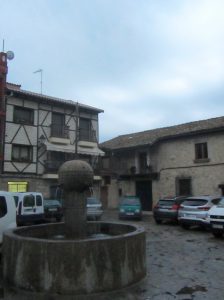 Plaza Mayor de Garganta la olla