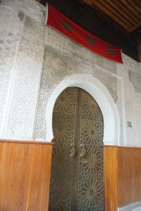 Puerta de una madrasa
