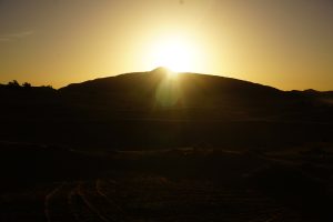 Amanecer en el desierto