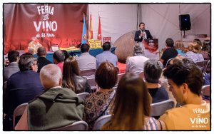 Mesa redonda feria del vino