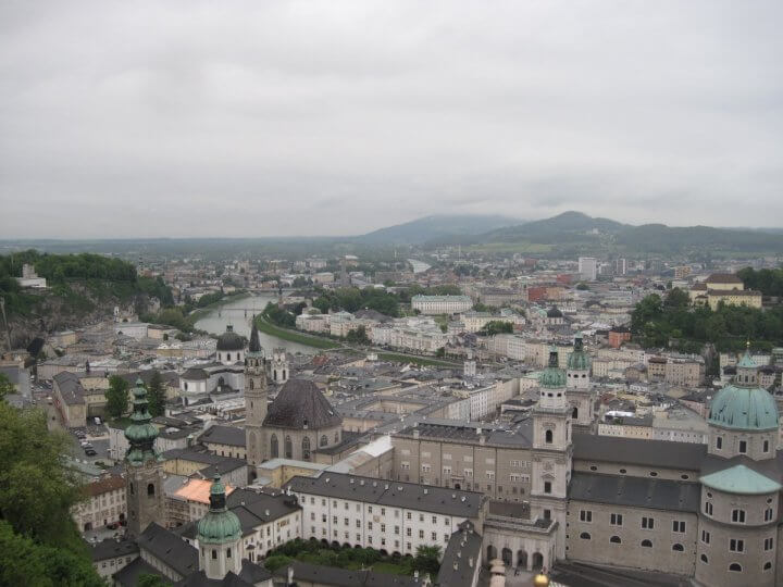 Vistas de salzburgo - viajando con el ultimo bus